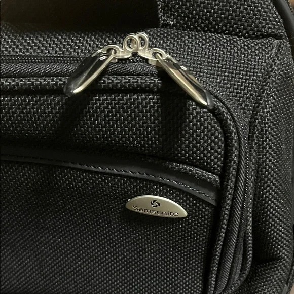 Samsonite Weekender - Picture 3 of 16